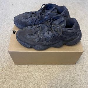 Yeezy 500 utility black